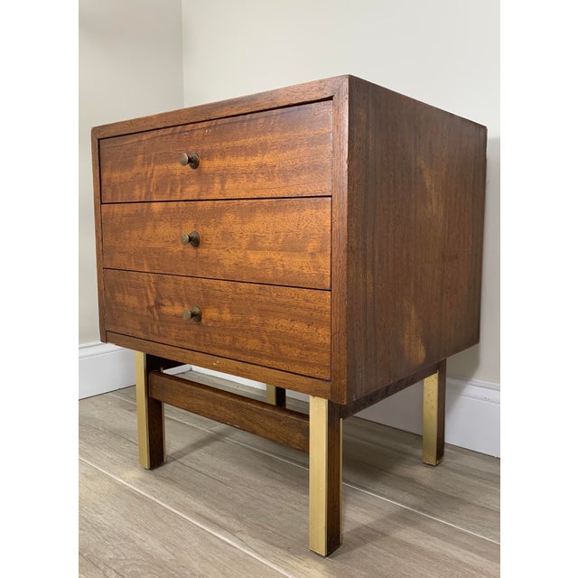 Beautiful American of Martinsville single night stand. Petite size and sleek look really make this piece stand out. The...