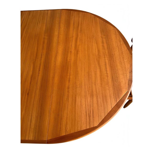 Danish Round and Oval Extendable Dining Table in Teak by Ib Kofod-Larsen for Faarup Møbelfabrik, 1960s For Sale - Image 16 of 18