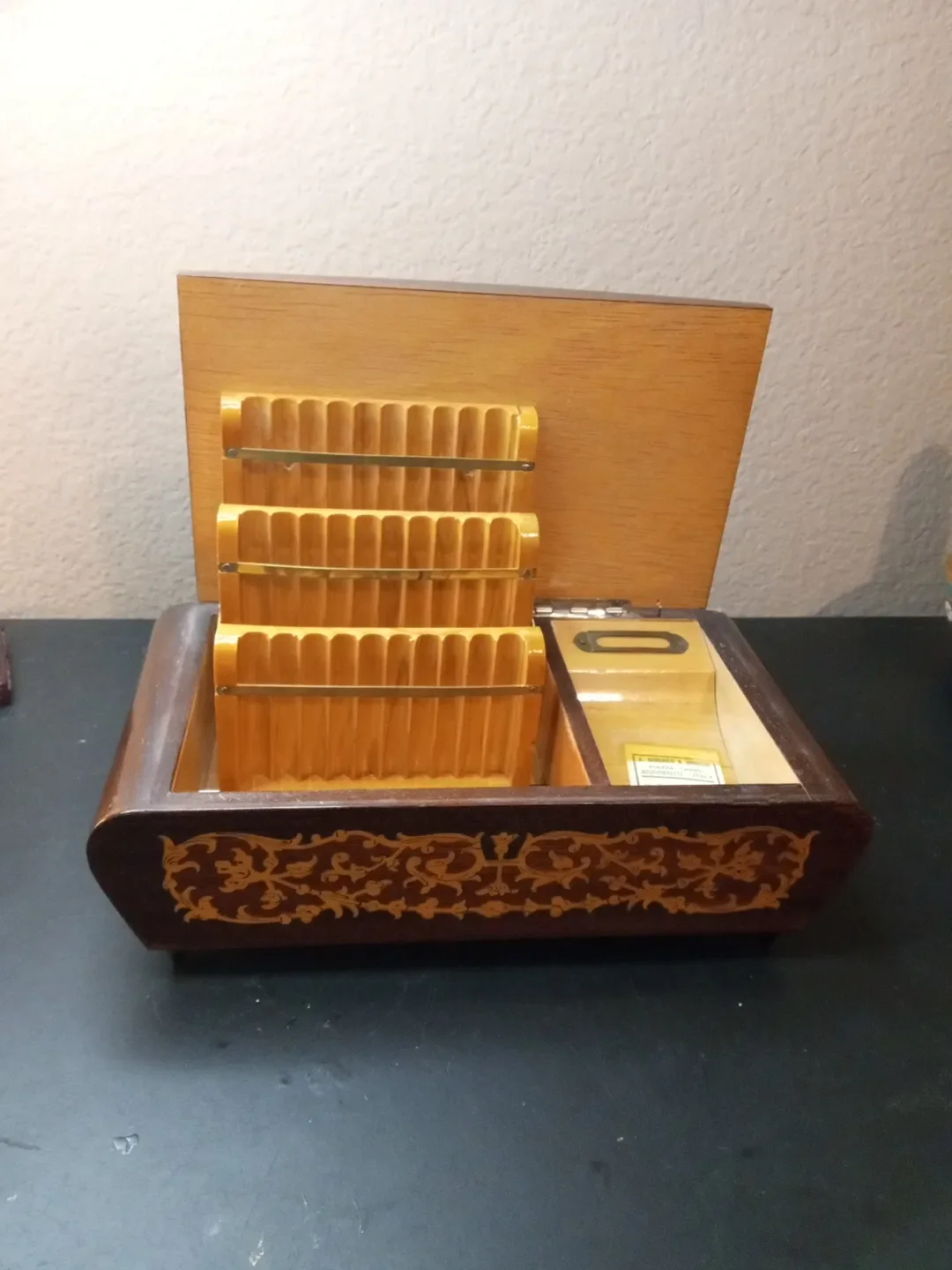 cigarette furniture 1940s Miners Wood Marquetry Cigarette Reuge Musical Box Made in Italy