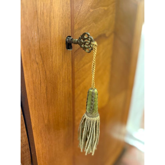 Wood 20th Century Lockable Five Drawer Chest For Sale - Image 7 of 12