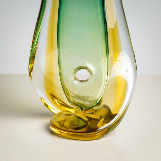 1970s Mid-20th Century Green Glass Vase by Seguso Vetri d’Arte, Italy For Sale - Image 5 of 8