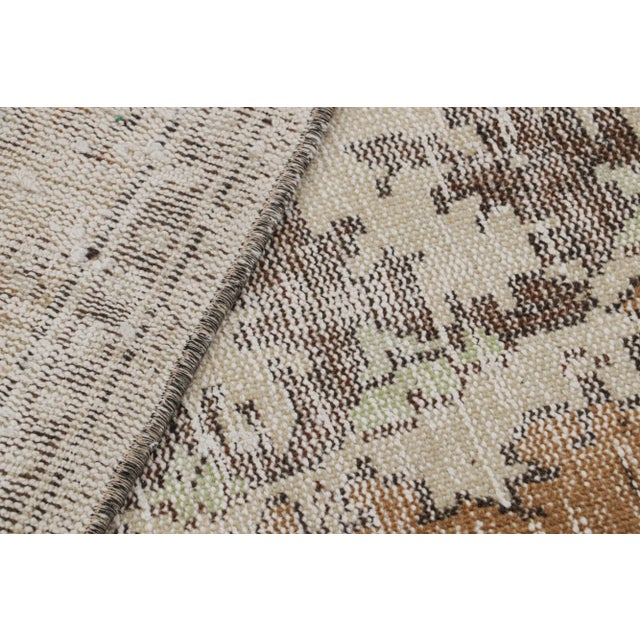 Textile Vintage Zeki Müren Rug, With Geometric Patterns and Medallion, From Rug & Kilim For Sale - Image 7 of 7