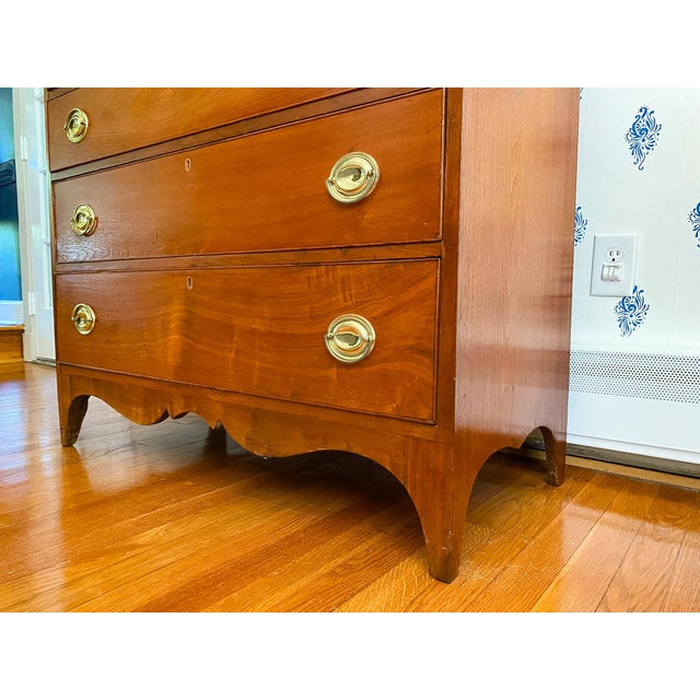 Antique Early 1800s Southern Neoclassical Mahogany Chest of Drawers, Likely Virginia For Sale - Image 9 of 14