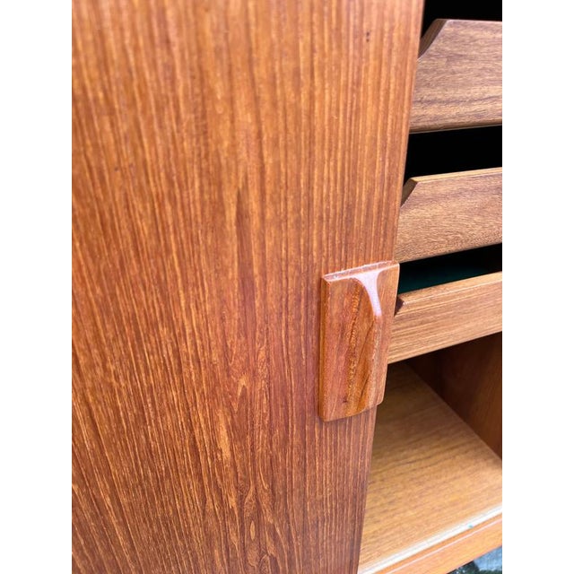 Teak Sideboard by Svend Aage Larsen for Faarup Møbelfabrik For Sale - Image 9 of 11