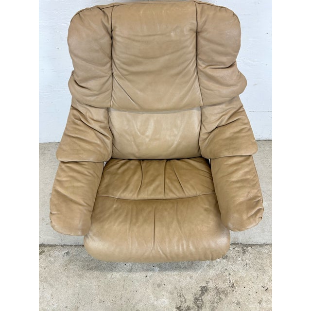Scandinavian Modern Beige Leather Ekornes Stressless Lounge With Ottoman For Sale - Image 12 of 12