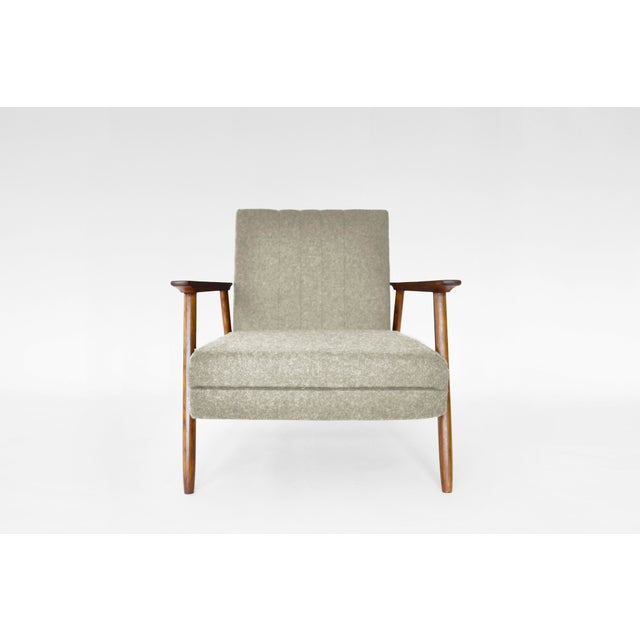 Mid-Century Modern Vintage Convertible Sleeping Armchair by Valerija Ema Cukermanienė for Vilniaus Baldų Kombinatas, 1960s For Sale - Image 3 of 7