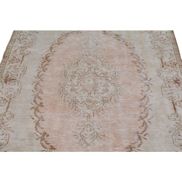 1950s Vintage Turkish Anatolian Hand Knotted Wool Rug, 4'9'x9'1'' For Sale - Image 5 of 5