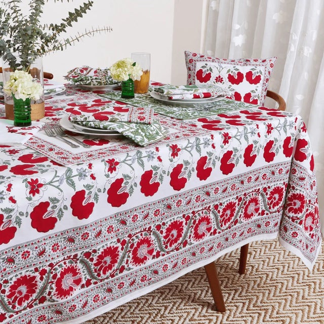 With an exuberant all-over flower pattern, the Janvi design presents a modern take on traditional, nature-inspired motifs....