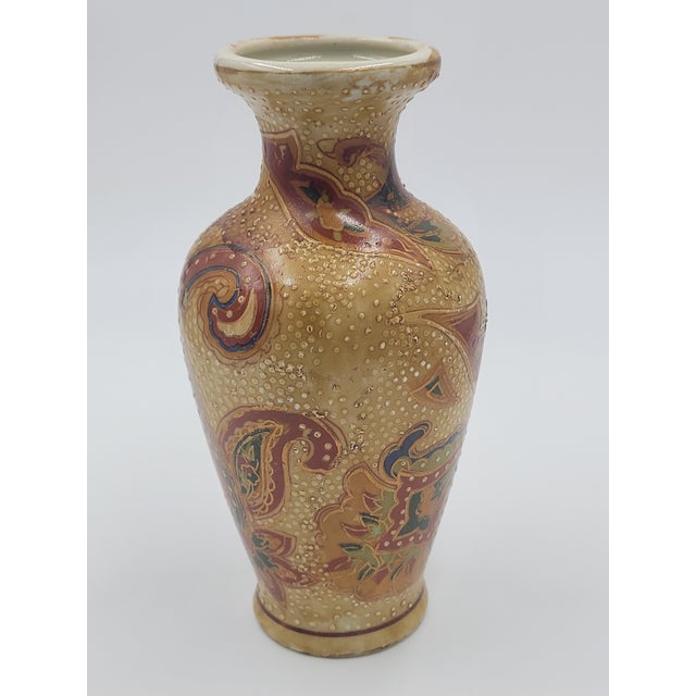 Chinoiserie Mid 20th Century Chinese Satsuma Style Paisley & Floral Bud Vase For Sale - Image 3 of 12