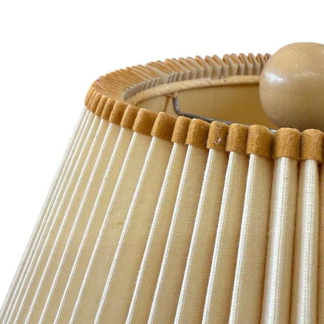 1970s 1970s Italian Chinoiserie Reticulated Table Lamp With Original Shade For Sale - Image 5 of 7