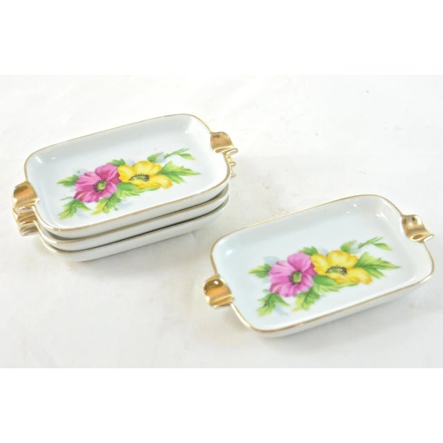 Farmhouse Japanese Floral Gilt Ashtrays - Set of 4 For Sale - Image 3 of 4
