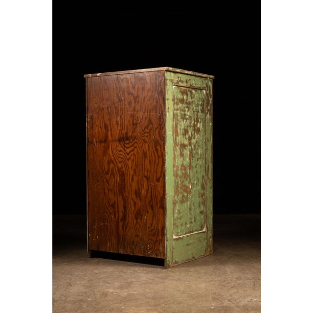 Handpicked by IndustrialArtifact Vintage from the 1900s About this item Antique chest of drawers or dresser with chippy...