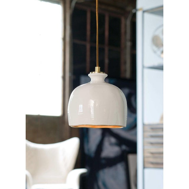 Transitional Regina Andrew Bianca Ceramic Pendant in Gloss White and Gold For Sale - Image 3 of 6