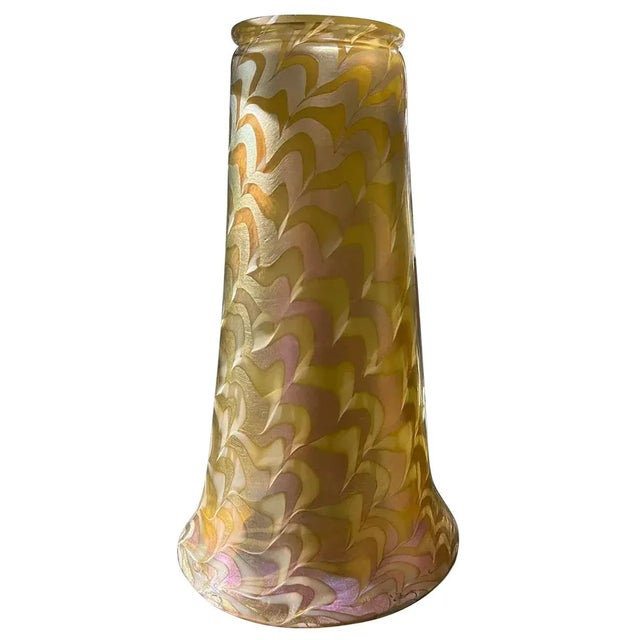 1920s Large American Durand Iridescent Glass Snakeskin Pattern Torchiere Lamp Shade For Sale - Image 10 of 11