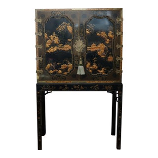 1980s An Oriental George III Lacquer Bar Cabinet From Baker's Stately Homes Collection For Sale