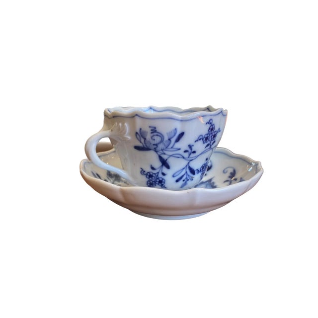 Beautiful antique set of 6 cups and 6 saucers by Meissen Teichert in a traditional blue onion pattern. Teapot and creamers...