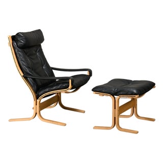 Set of Vintage Siesta Lounge Chair and Ottoman in Naturel Oak and Black Leather by Ingmar Relling for Westnofa, 2000s For Sale