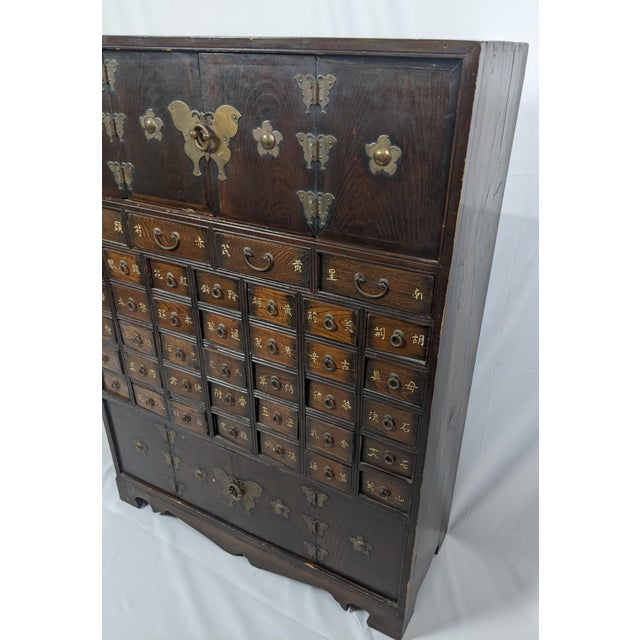 Coffee Late 19th-Century Korean Yakjang Apothecary Cabinet With 39 Hanja-Labeled Drawers For Sale - Image 8 of 18