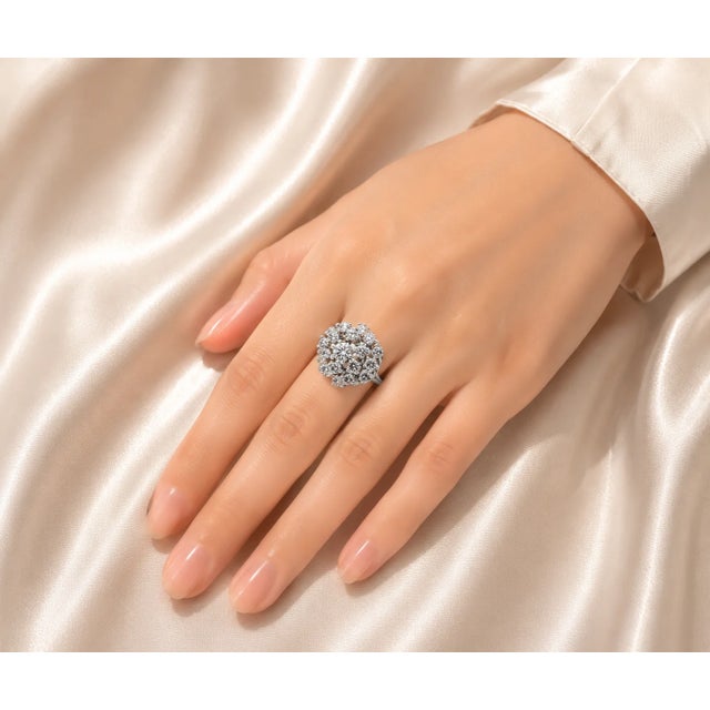 Traditional 1970s 14K White Gold Diamond Filigree Round Cocktail Ring, Size 8 For Sale - Image 3 of 3