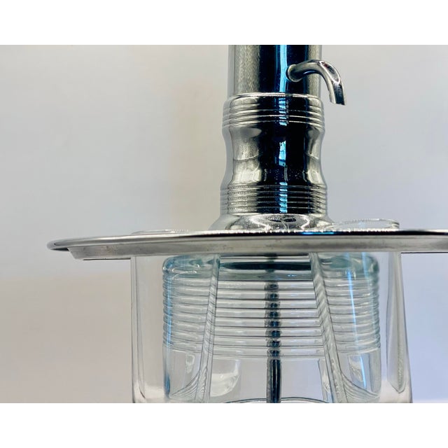 Transparent 1950’s Chrome & Glass Drinks Dispenser Pump With Four Clear Glasses For Sale - Image 8 of 12