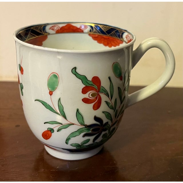 Antique 18th Century Georgian Worcester Porcelain First Period Imari Coffee Cup in the Kempthorne Pattern, Circa 1768 For Sale In New York - Image 6 of 15