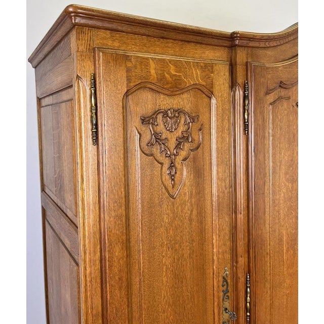 Vintage French Louis XVI Style Carved Oak 4-Door Wardrobe For Sale - Image 4 of 12