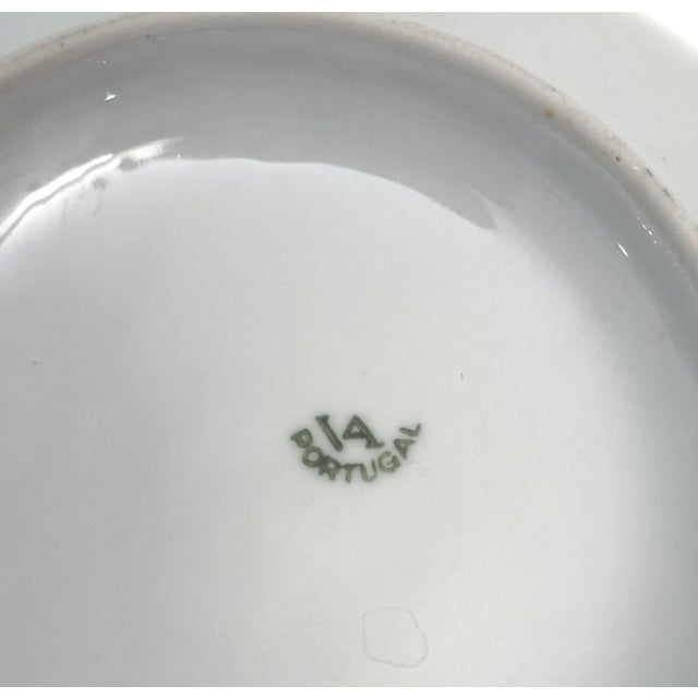 Late 20th Century Vista Alegre Portugal Fontainebleau Serving Bowl For Sale In Seattle - Image 6 of 6