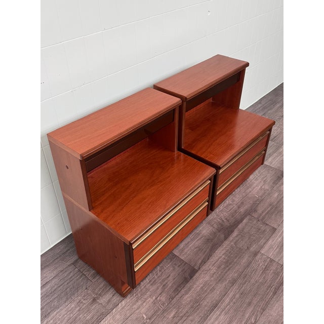 Vintage Italian Nightstands with Integrated Lamps, 1970s, Set of 2 For Sale - Image 4 of 18