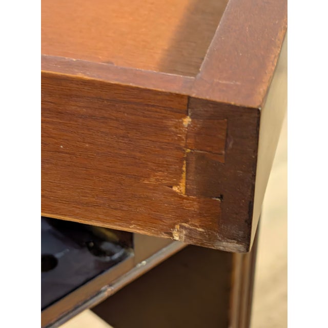 Traditional Early 20th Century Zangerle & Peterson Drop Leaf Coffee Table Mahogany For Sale - Image 3 of 18