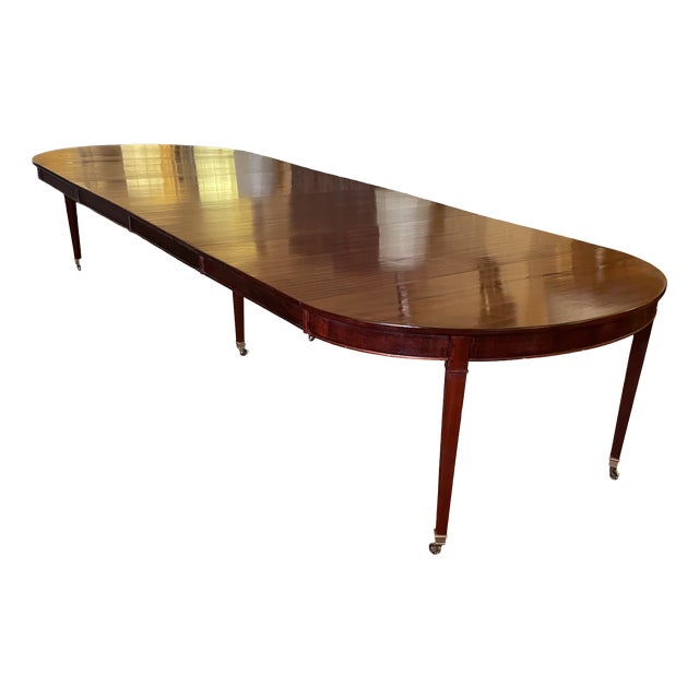 Louis XVI Style Extendable Dining Table in Mahogany For Sale
