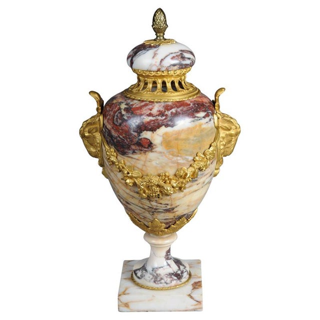 French Ornate Rams Head Potpourri Vase in Marble with Bronze For Sale - Image 18 of 18