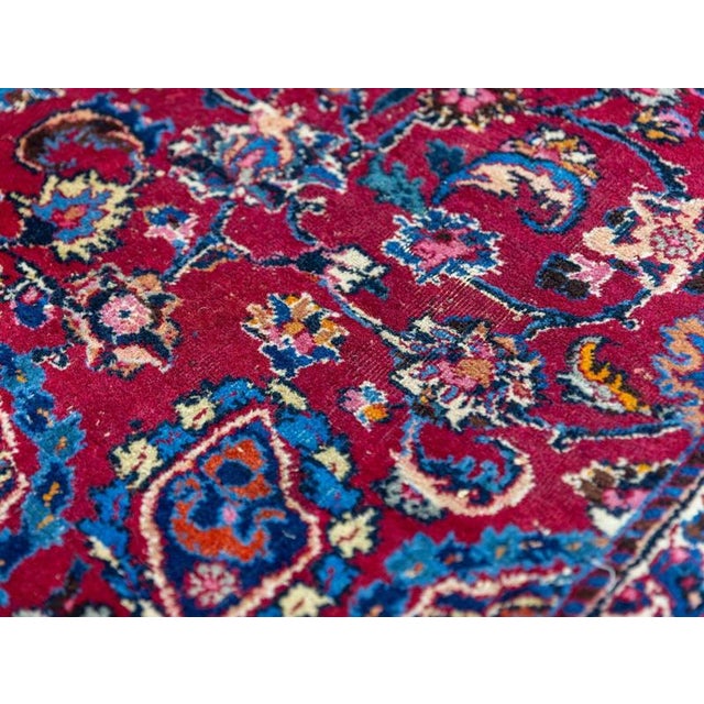 Hand-Knotted Sabzevar Rug in Wool For Sale - Image 9 of 17
