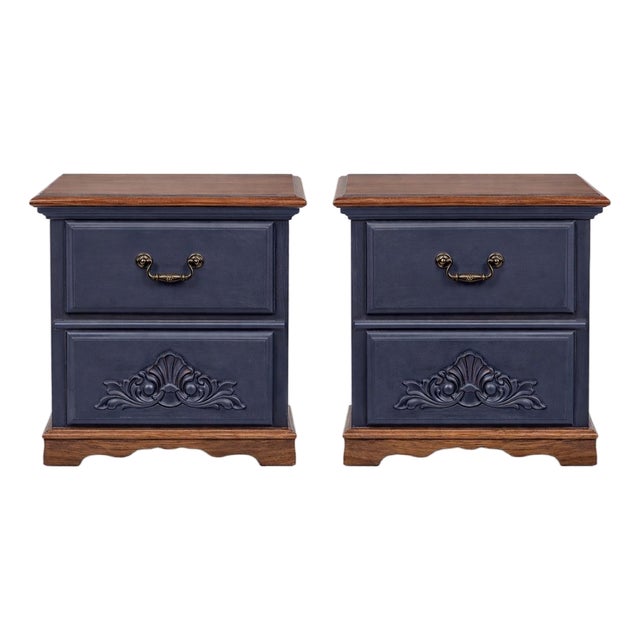 Late 20th Century Pair of Solid Wood Navy Blue Nightstands With Carved Shell Drawer & Walnut Tops For Sale
