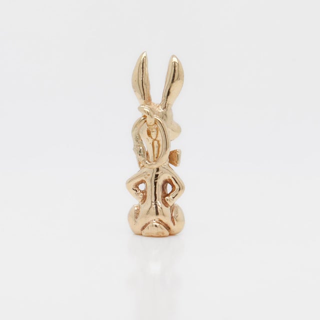 Vintage 10k Gold Buggy's Bunny or Harvey the Rabbit With Bowtie Charm For Sale In Philadelphia - Image 6 of 13