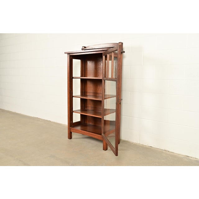 Limbert Antique Mission Oak Arts & Crafts Bookcase or China Cabinet, Circa 1910 For Sale In South Bend - Image 6 of 15