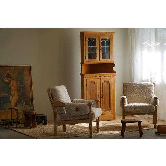 Brown Tall Danish Modern Corner Cupboard in Oak & Glass by Henning Kjærnulf, 1960s For Sale - Image 8 of 18