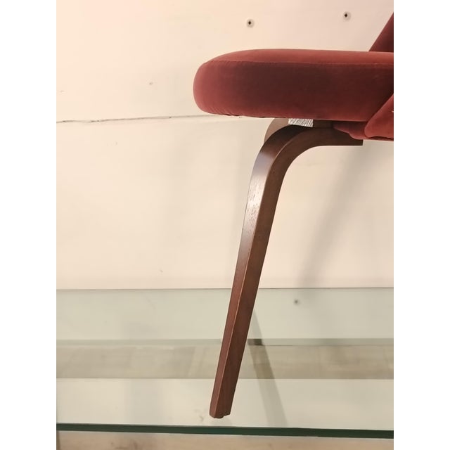 Conference Chairs by Eero Saarinen for Knoll, Italy, 2018, Set of 6 For Sale - Image 10 of 16