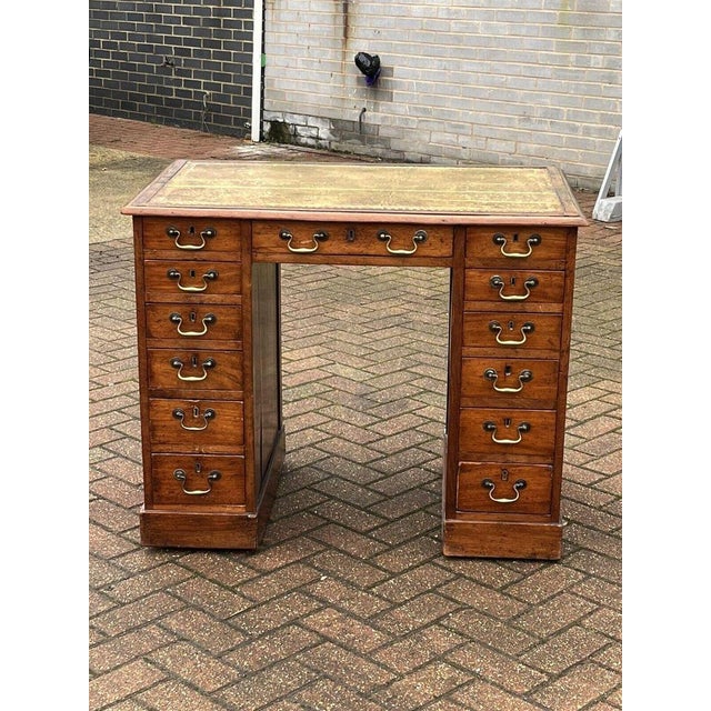Georgian Desk in Mahogany For Sale - Image 5 of 15