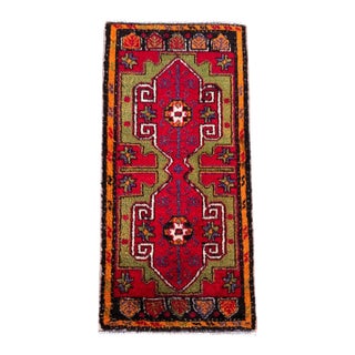 1970s Hand Made Turkish Mat Rug Colorful Small Rug Kitchen Mat Organic Wool - 1'8" X 3'5" For Sale