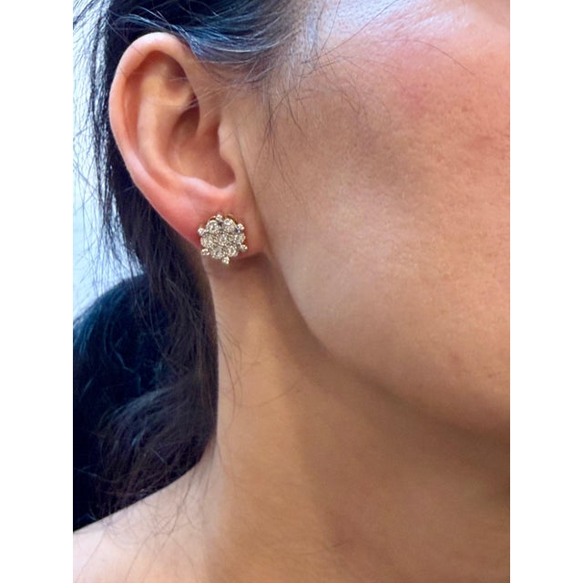1.8 Carat, Cluster Stud Earrings 18 Karat Yellow Gold , Great Value 5.3 Gm For Sale - Image 13 of 18