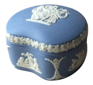 Exquisite c.1920 Wedgwood Jasperware Kidney-Shaped Trinket Box