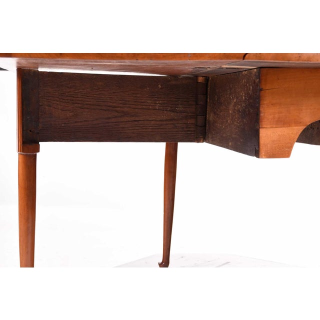 18th Century 18th Century Fine Queen Anne Figured Applewood Drop Leaf Table, Sack Provenance For Sale - Image 5 of 11