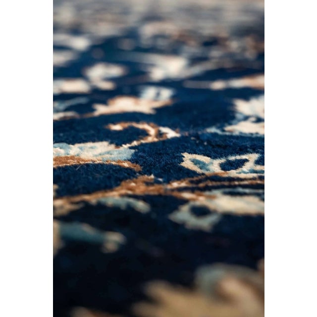 Middle Eastern Rug in Wool For Sale - Image 6 of 11