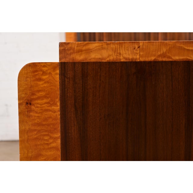Wood Leo Jiranek for Grand Rapids Furniture Art Deco Walnut and Burl Wood Queen Size Bed, 1930s For Sale - Image 7 of 10