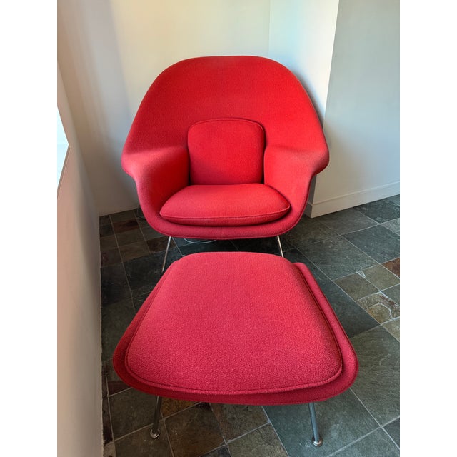 Mid-Century Modern Eero Saarinen for Knoll Womb Chair & Ottoman For Sale - Image 3 of 10