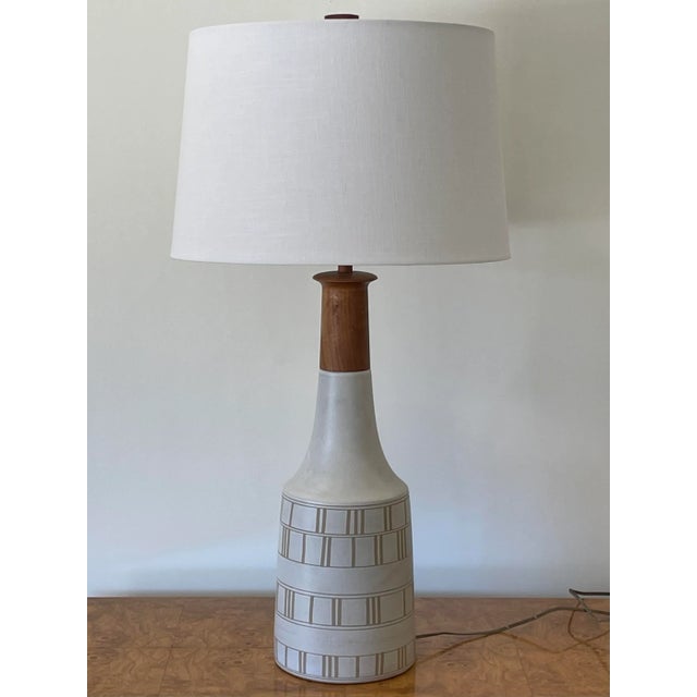 1960s Large Ceramic Table Lamp by Jane and Gordon Martz For Sale - Image 12 of 12