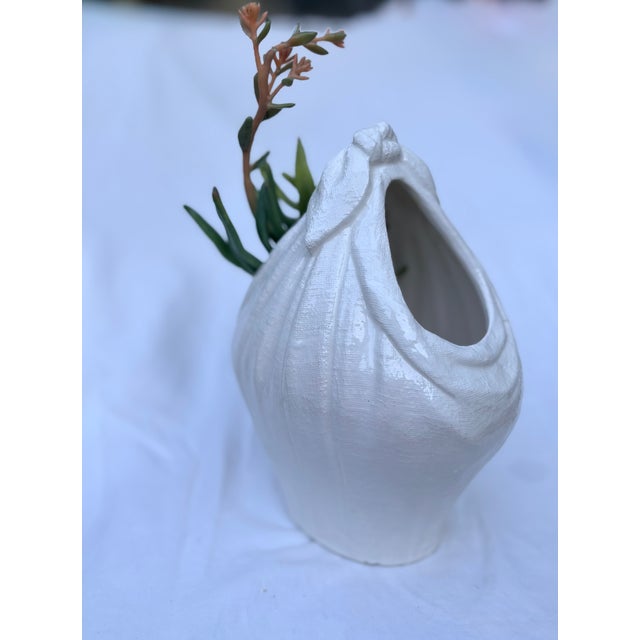 Taste Setter by Sigma Trompe-L’oeil White Ceramic Knotted Linen Satchel Vase by Sigma the Taste Setter For Sale - Image 4 of 9