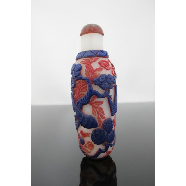 Late 19th Century Chinese Animal & Bird Carved Overlay Red & Blue Peking Glass Snuff Bottle For Sale - Image 5 of 14