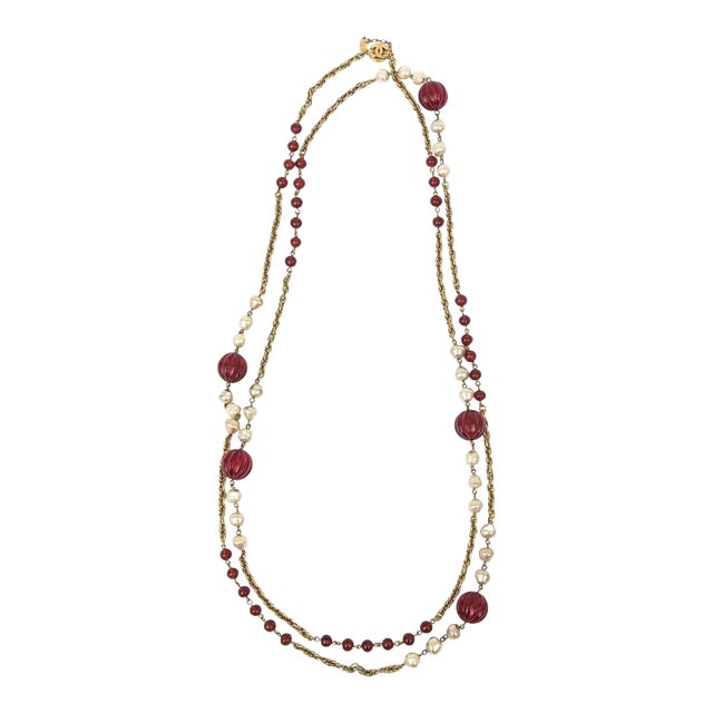 Chanel 1984 Long Sautoir Wrap Necklace With Red Gripoix Glass, Faux Pearls and Gold Links For Sale