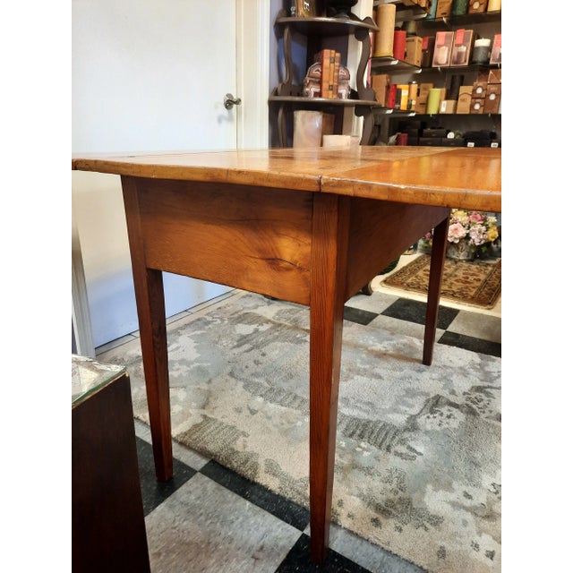 Antique American Pine Drop Leaf Table With Drawer For Sale In New York - Image 6 of 13